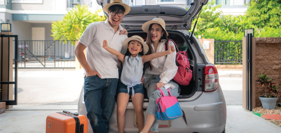 A family heads off on vacation with peace of mind after applying home safety measures